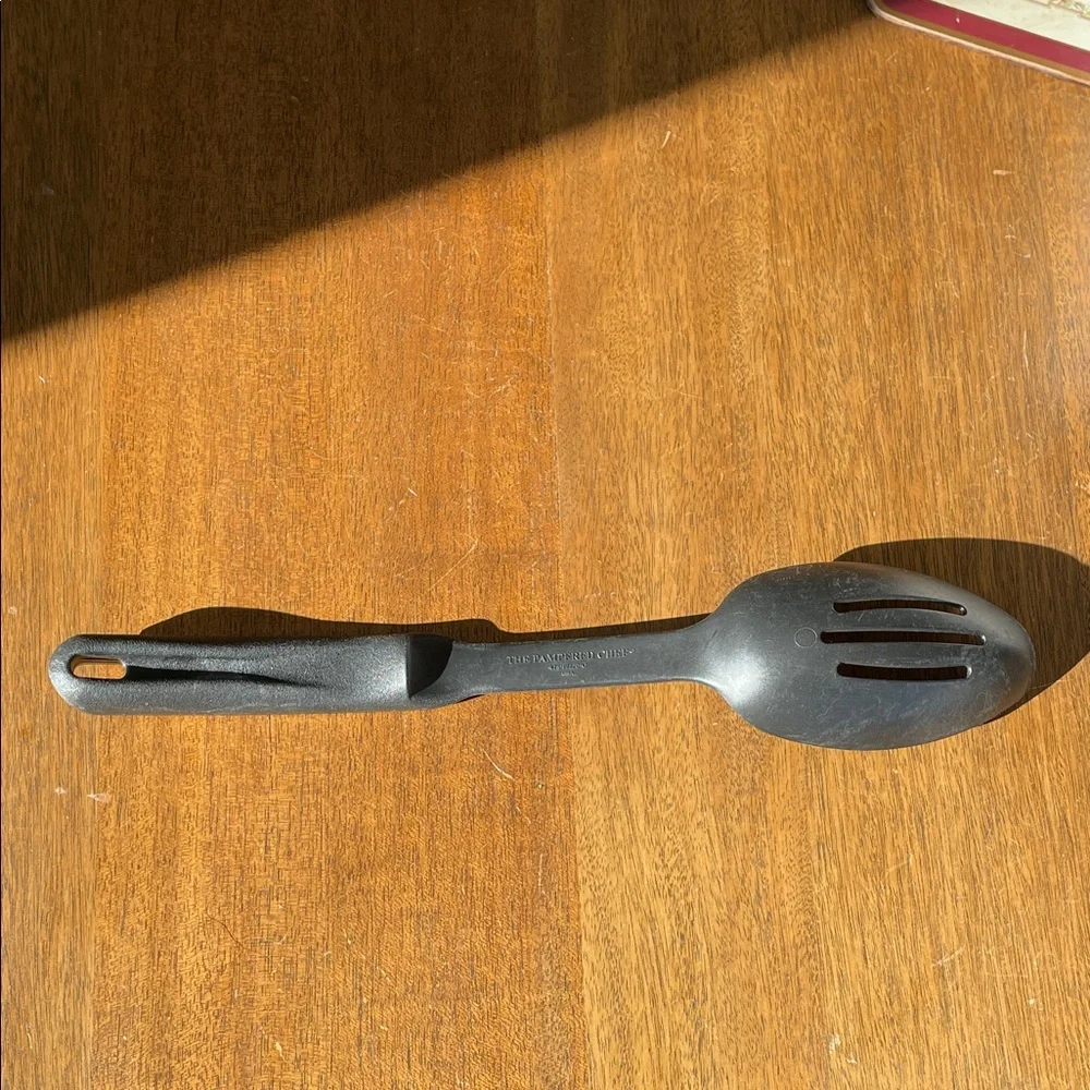 The Pampered Chef durable black